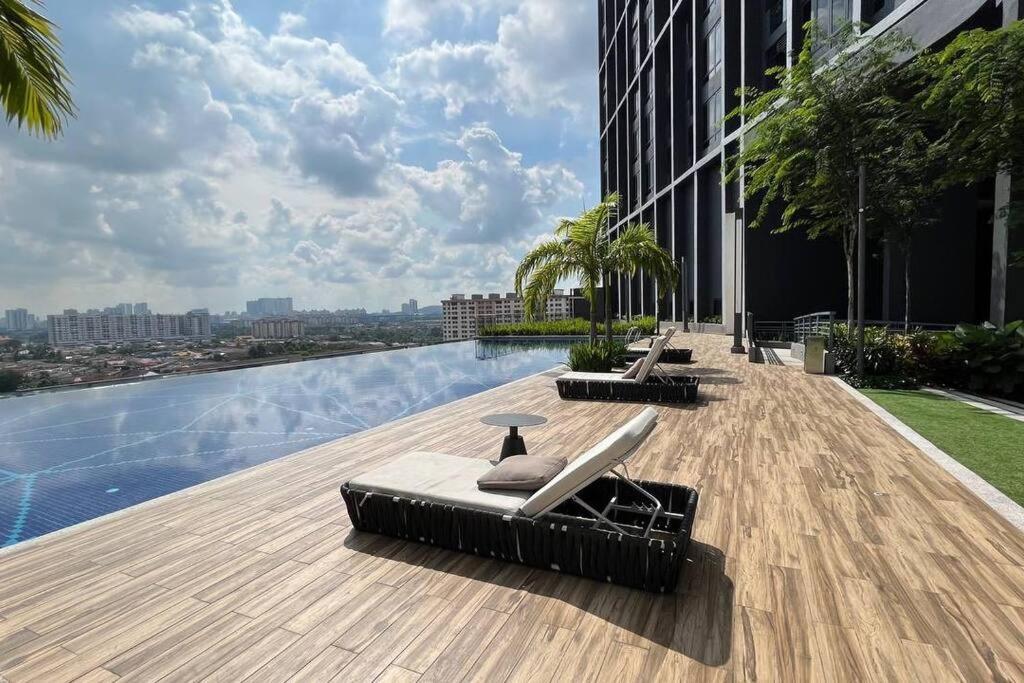 Mt Stay @ Aera Residence Petaling Jaya Buitenkant foto